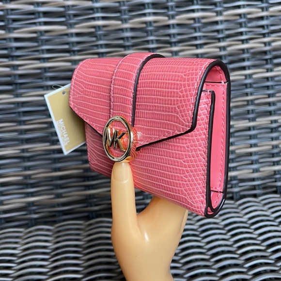 MICHAEL KORS CARMEN MEDIUM FLAP LOGO BIFOLD WALLET GRAPEFRUIT - Picture 13 of 16